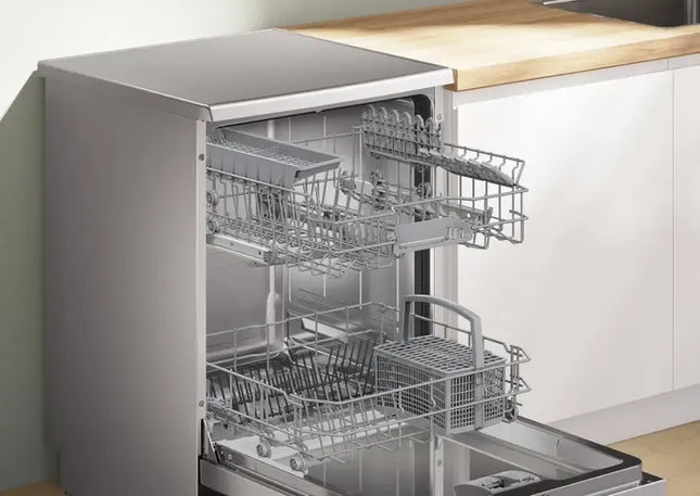 Bosch Series 2 13 Place Settings Dishwasher SMS26AI00V Digital - Silver